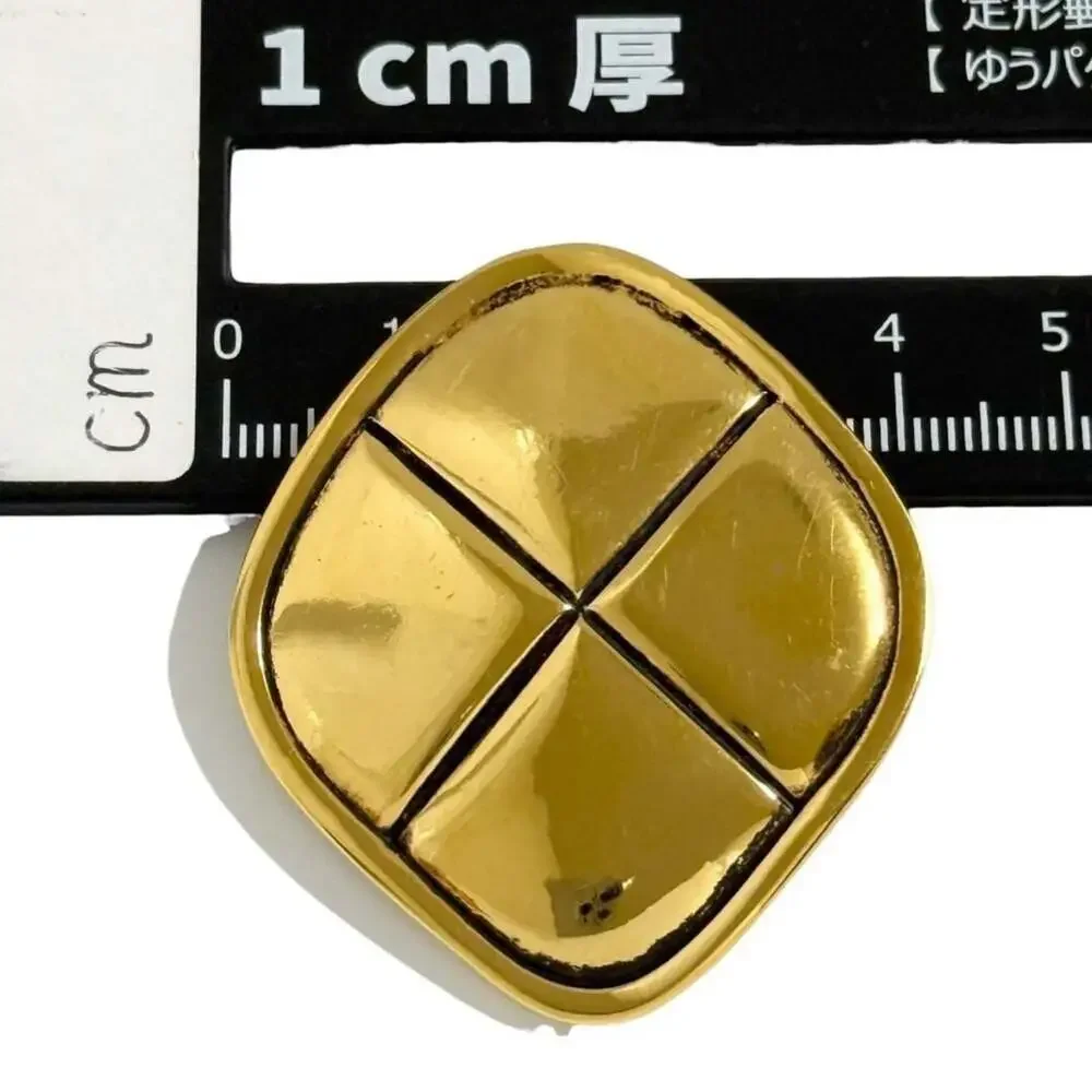 Chanel Matelasse Brooch Metal #234188C48B